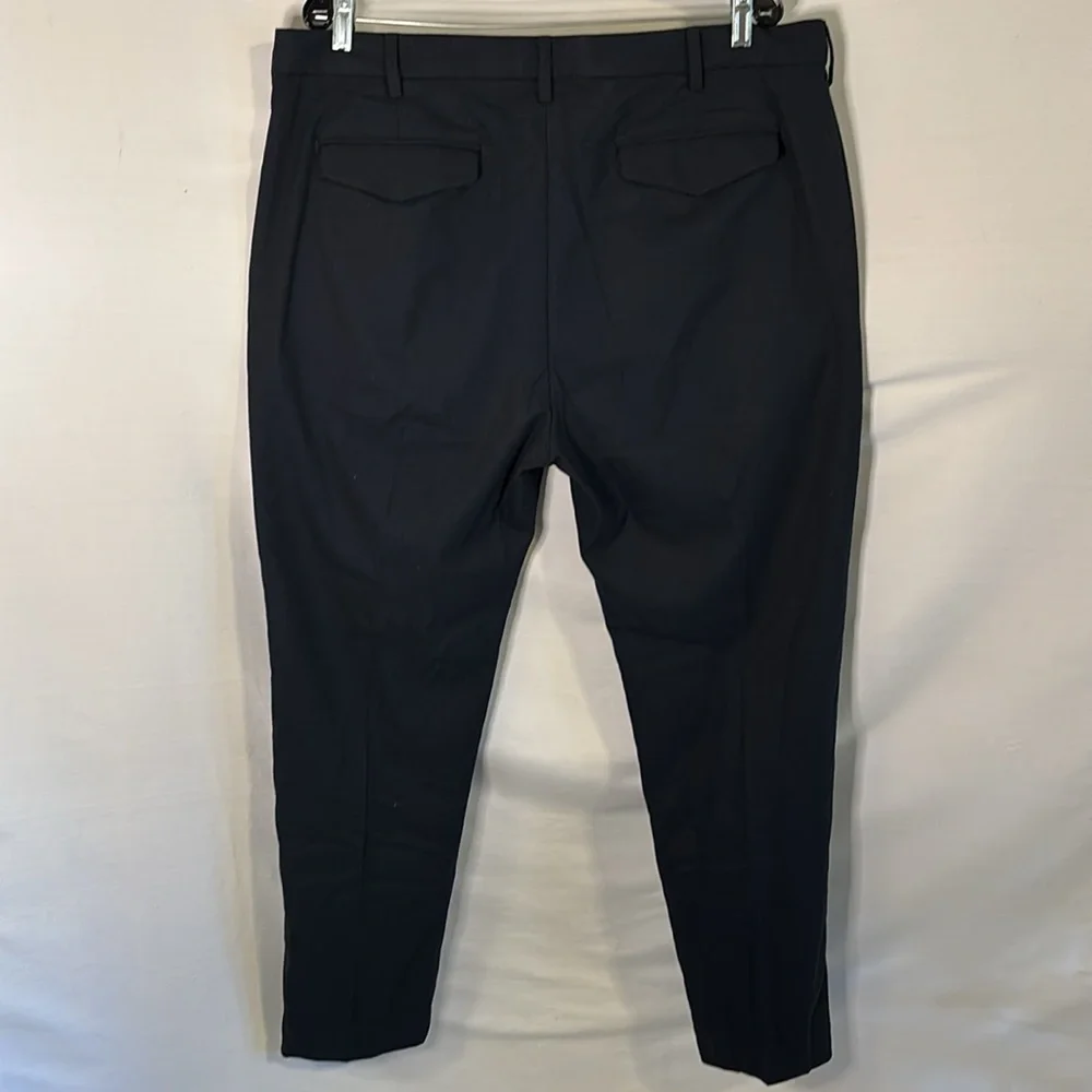 Banana Republic Men's Black Brushed Pleated Pants Size 38